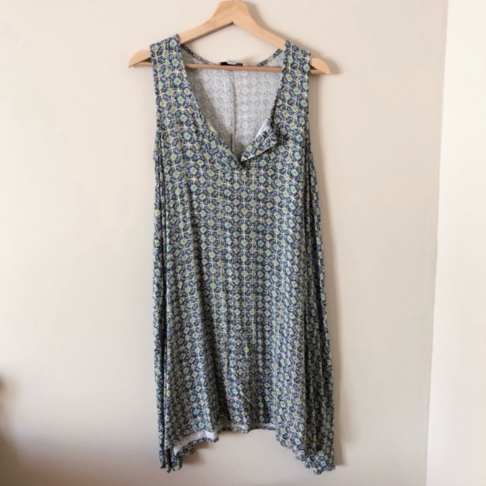Simply Noelle • Mosaic Sleeveless Swing Dress